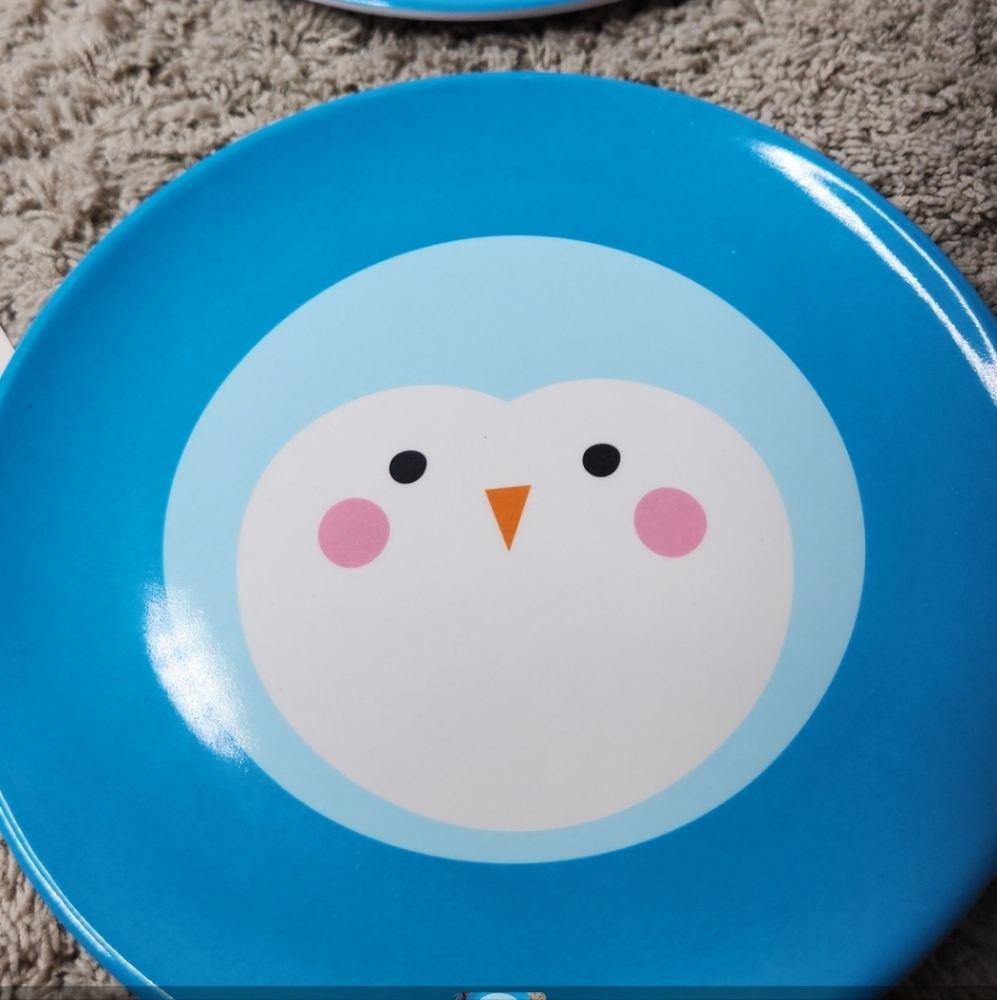Lot of 14 Plates - Penguin/Red Bow Melamine - BPA Free - Target & Threshold